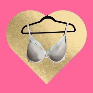 SIMPLY BASIC BEIGE T-SHIRT BRA - 40D - NWT
